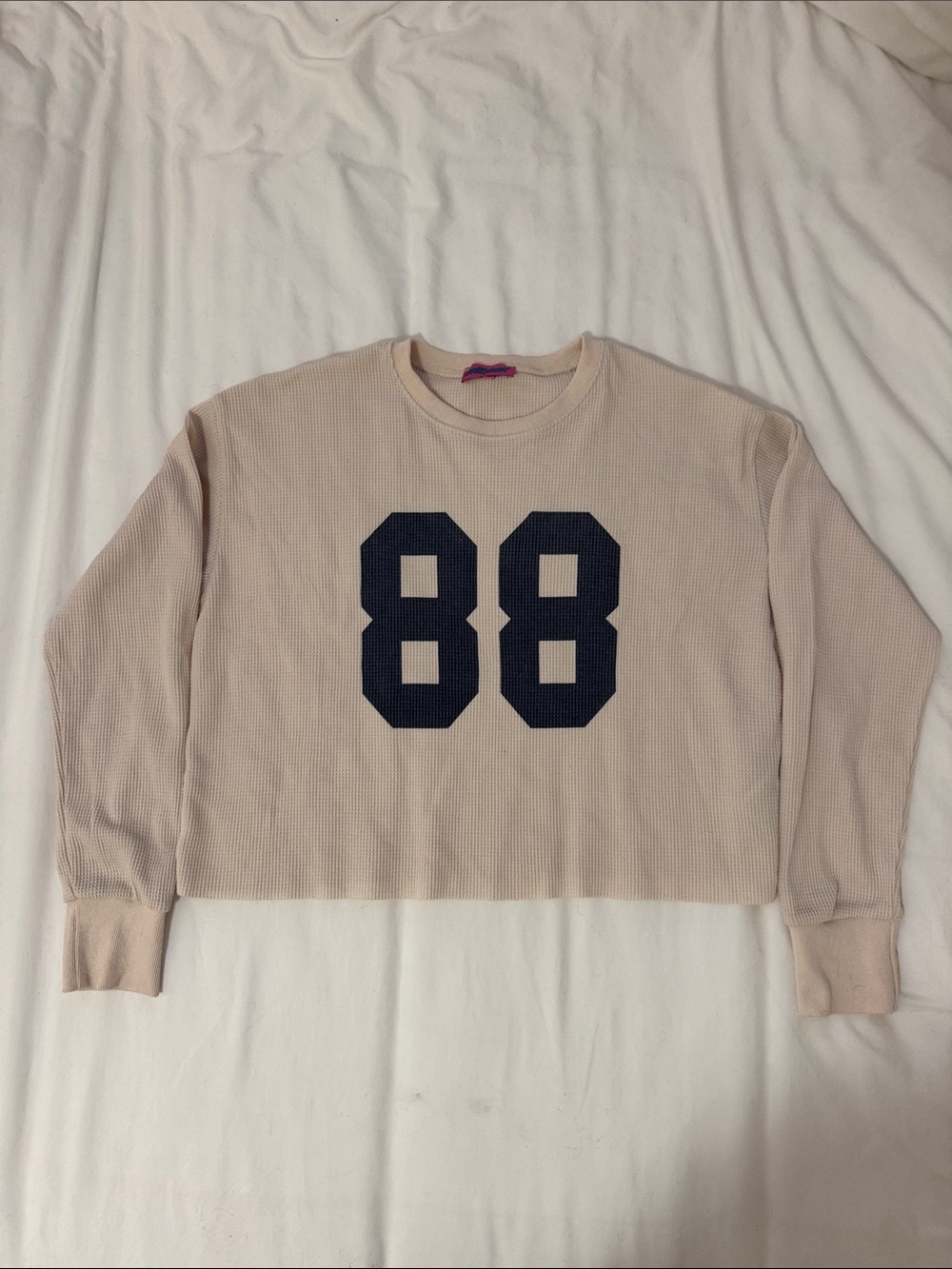 Edikted Beige Cropped Waffle-Knit Sweatshirt with Navy '88' Graphic